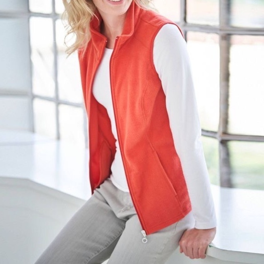 Carolyn Taylor Reversible Zip Up Fleece and Puffer Vest